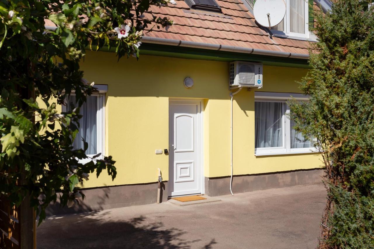 Nadi'S Apartman Егер Екстериор снимка